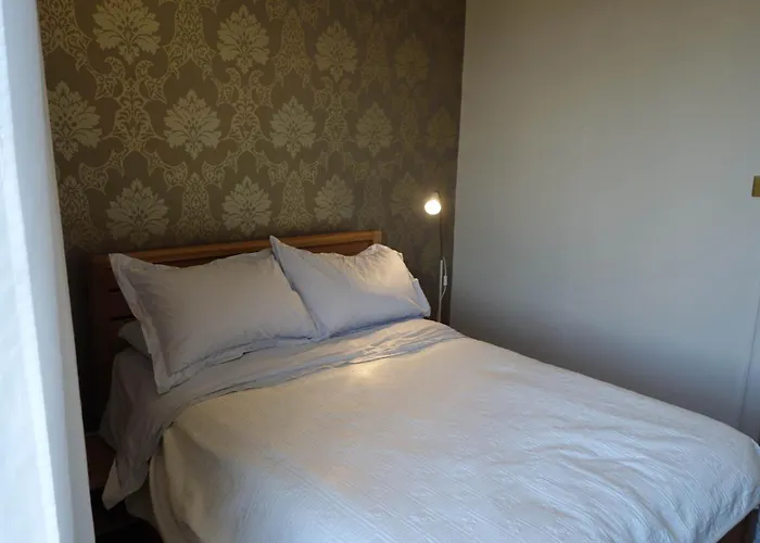 Sophisticated Edinburgh Apartment In City Centre